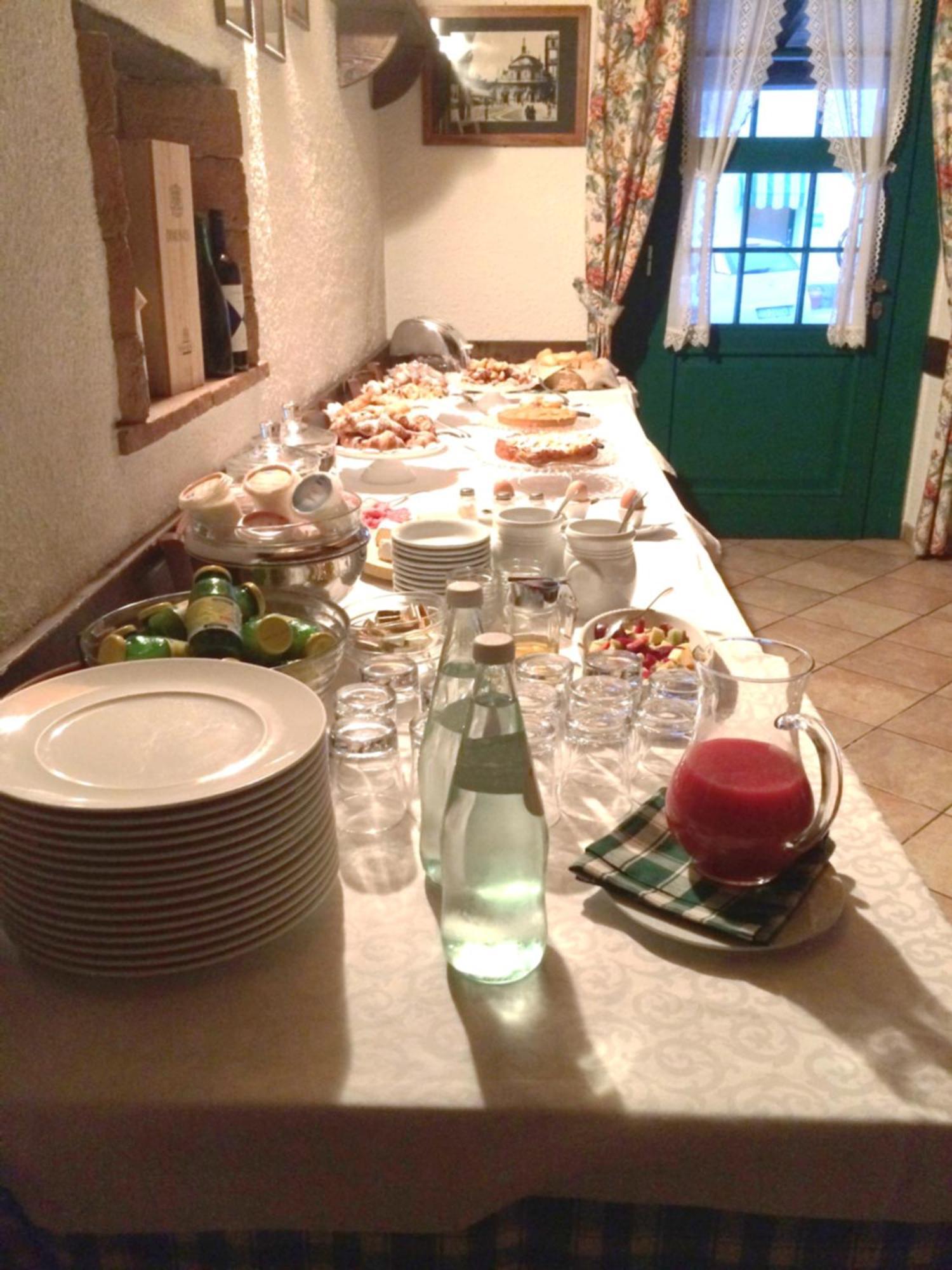 Hotel Locanda Da Carla Виджевано Екстериор снимка